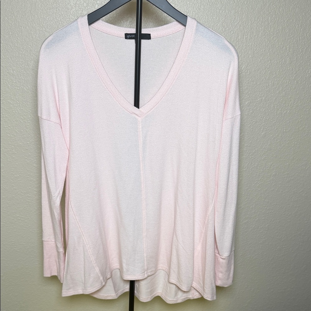 Gibson Soft Pink Long Sleeve V-Neck Top